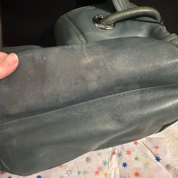 B. Makowsky Green Leather bag with Leopard Print Interior - Picture 7 of 9